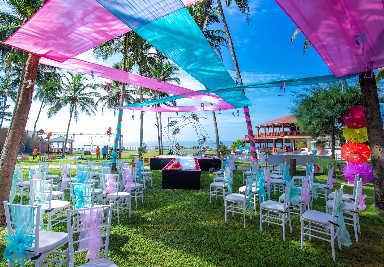 Elegant wedding tablescape
